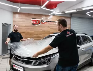 Установка и фиксация пленочного покрытия