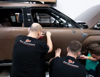 Оклейка и инсталляция пленки